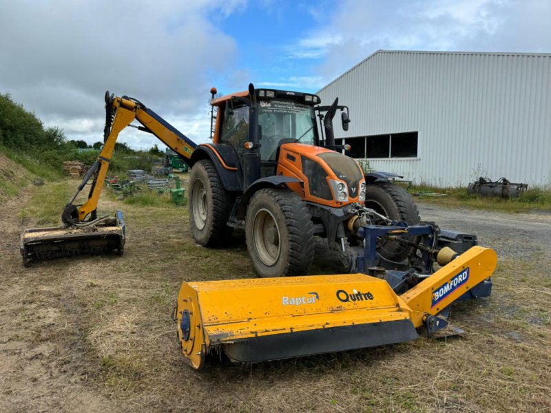 Traktor du type Valtra N 103 HI.TECH . DESTOCKAGE, Gebrauchtmaschine en UZERCHE (Photo 1)