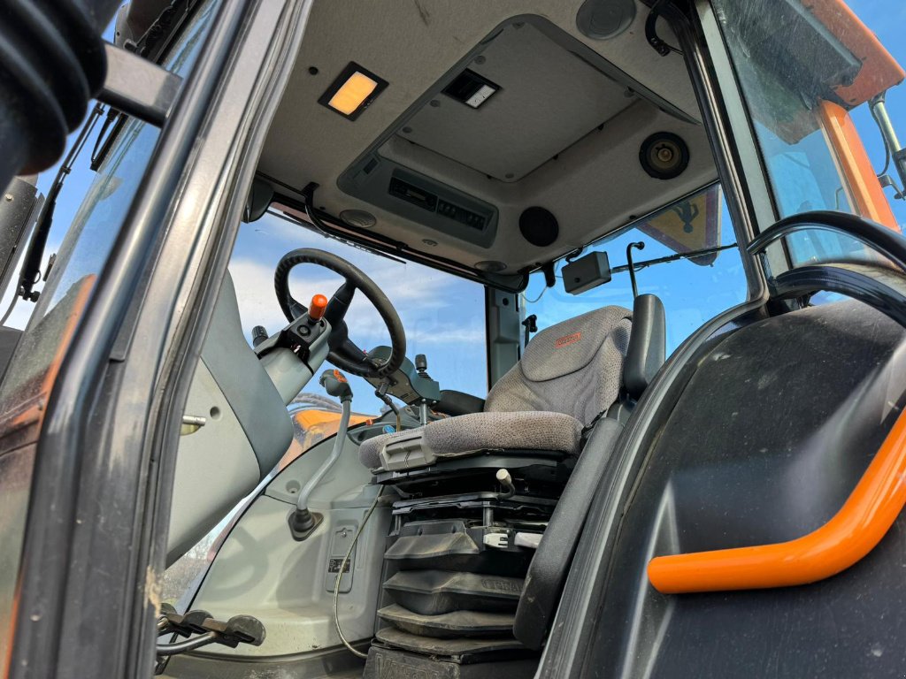 Traktor del tipo Valtra N 103 HI.TECH . DESTOCKAGE, Gebrauchtmaschine en UZERCHE (Imagen 10)