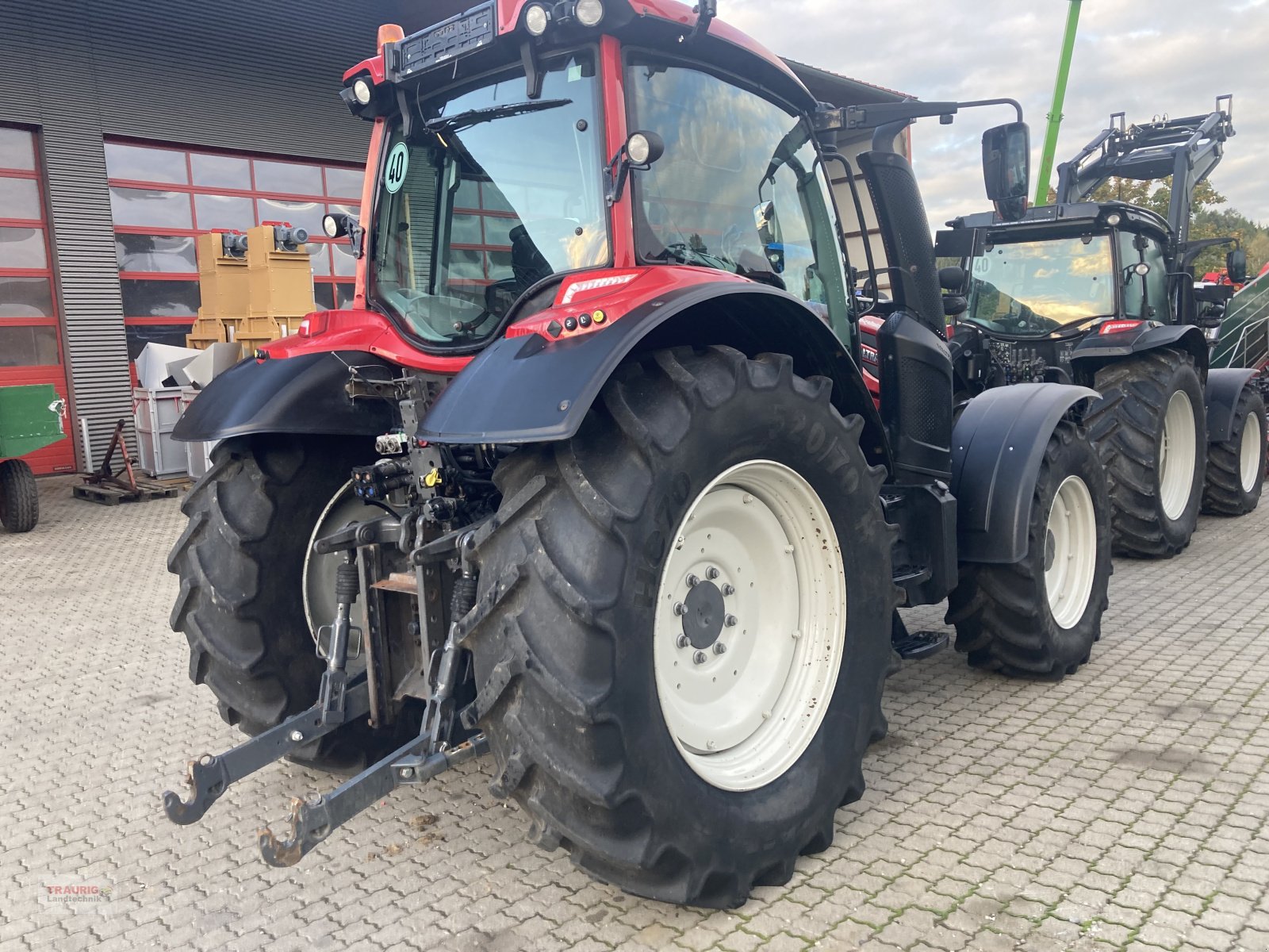 Traktor van het type Valtra N 104H5, Gebrauchtmaschine in Mainburg/Wambach (Foto 2)