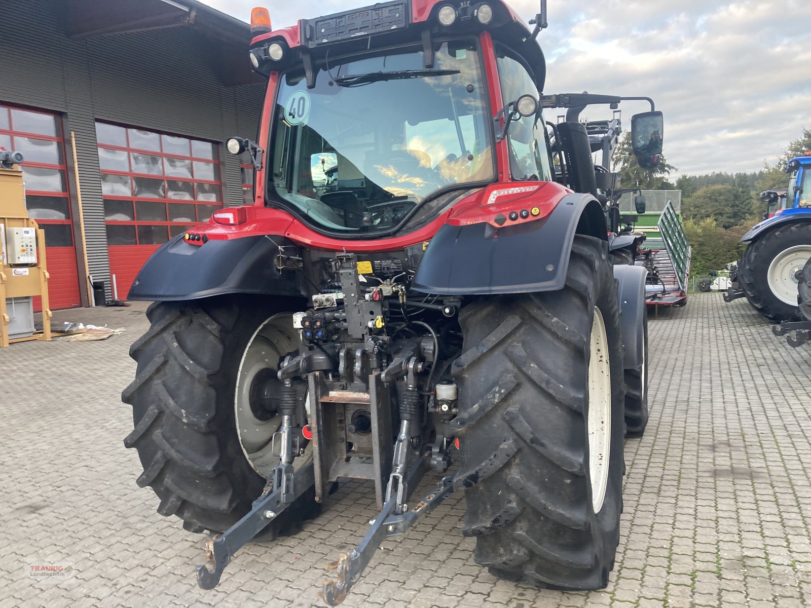 Traktor typu Valtra N 104H5, Gebrauchtmaschine w Mainburg/Wambach (Zdjęcie 3)