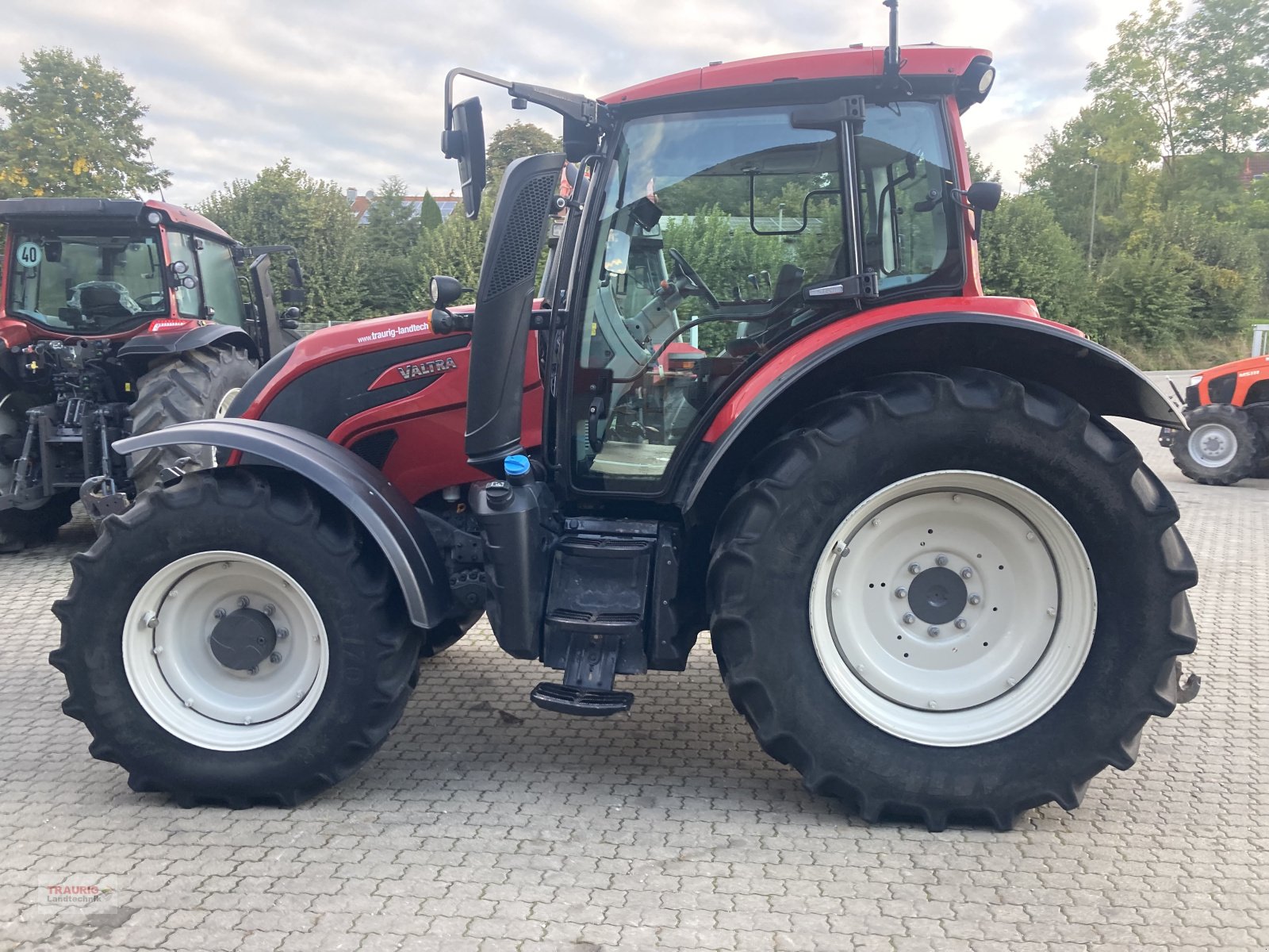 Traktor του τύπου Valtra N 104H5, Gebrauchtmaschine σε Mainburg/Wambach (Φωτογραφία 7)