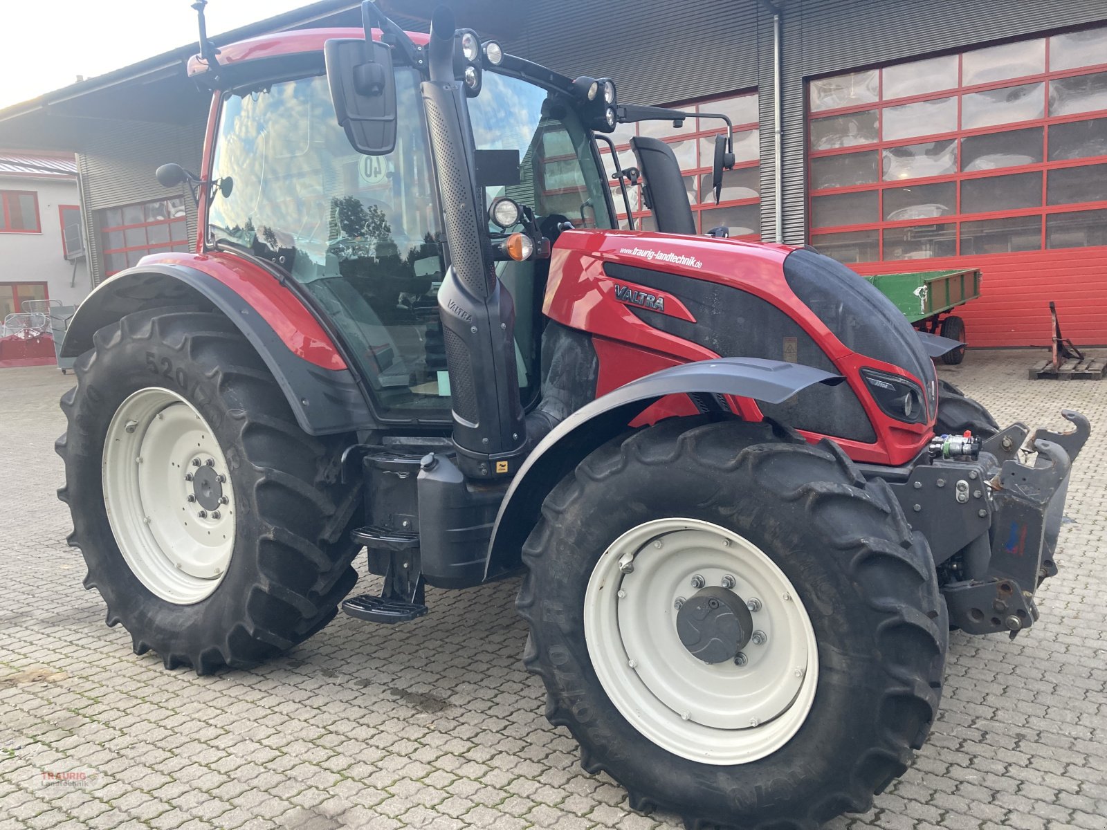 Traktor van het type Valtra N 104H5, Gebrauchtmaschine in Mainburg/Wambach (Foto 12)