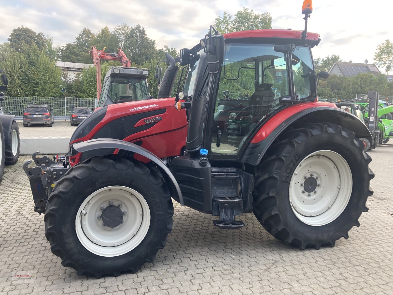 Traktor van het type Valtra N 104H5, Gebrauchtmaschine in Mainburg/Wambach (Foto 23)