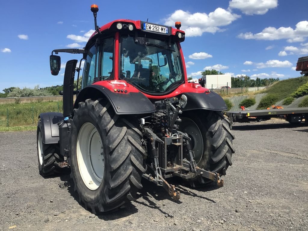 Traktor des Typs Valtra N 114 H5, Gebrauchtmaschine in JOZE (Bild 4)