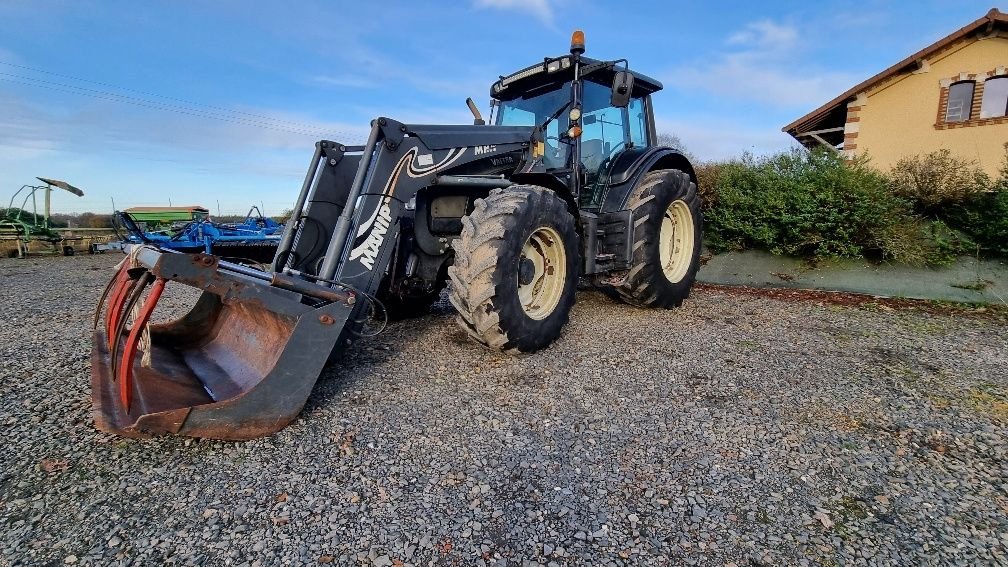 Traktor des Typs Valtra N 121, Gebrauchtmaschine in Savigny sur Braye (Bild 2)