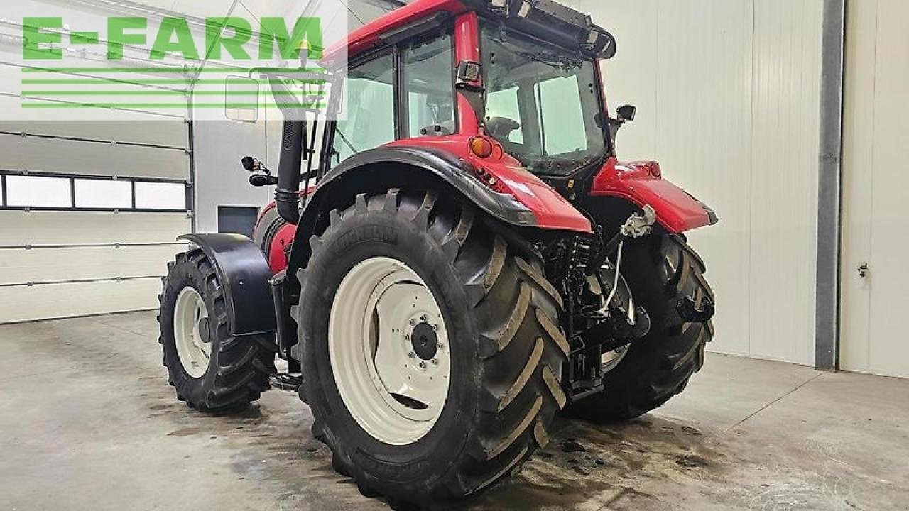 Traktor типа Valtra n 122 versu, Gebrauchtmaschine в MORDY (Фотография 10)