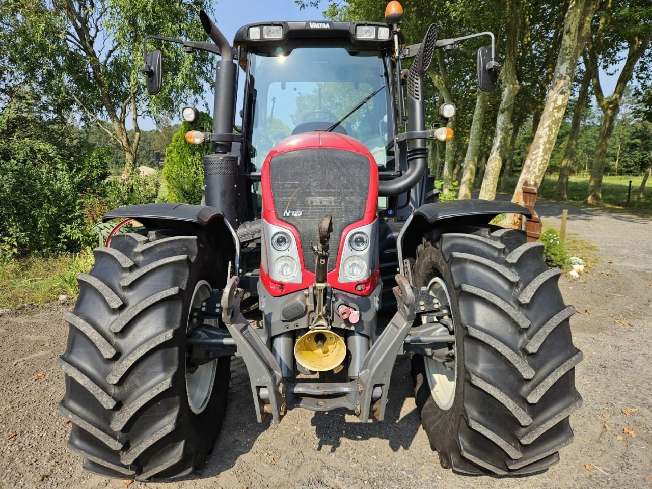 Traktor van het type Valtra N 123 H5, Gebrauchtmaschine in Bergen op Zoom (Foto 7)