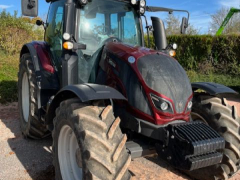 Traktor van het type Valtra N 134 ACTIVE, Gebrauchtmaschine in CHAMPLECY (Foto 1)