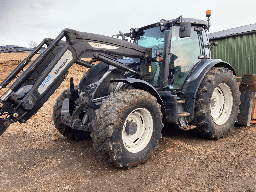 Traktor типа Valtra N 134, Gebrauchtmaschine в ISIGNY-LE-BUAT (Фотография 1)