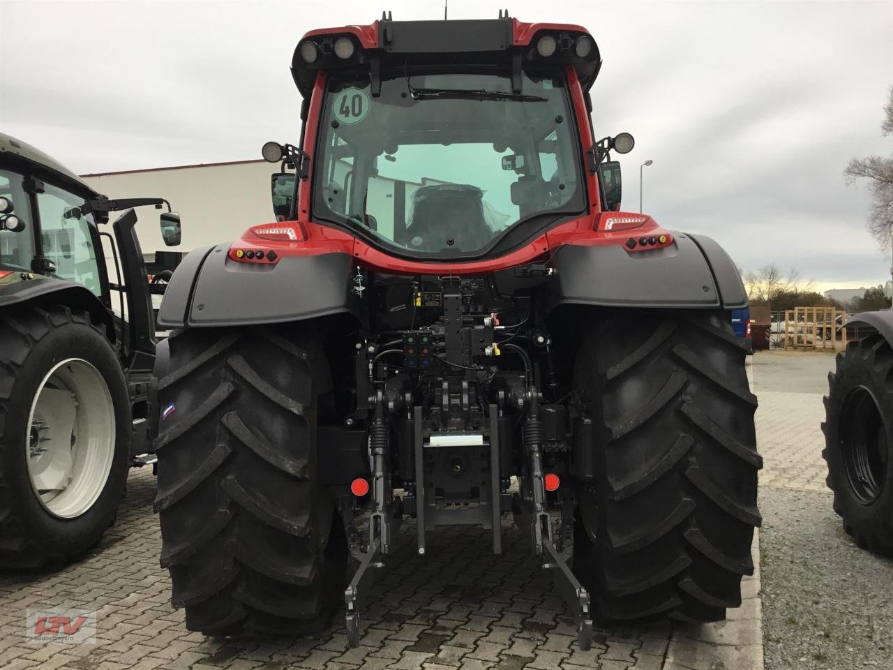 Traktor del tipo Valtra N 135 A GL 2B1, Neumaschine en Eggenfelden (Imagen 4)