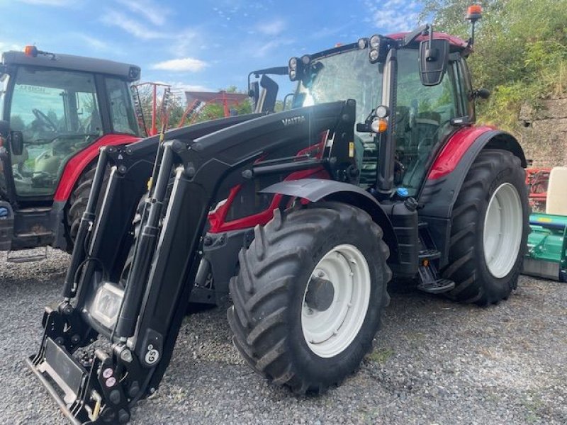 Traktor of the type Valtra N 135 ACTIVE, Gebrauchtmaschine in JOZE (Picture 3)