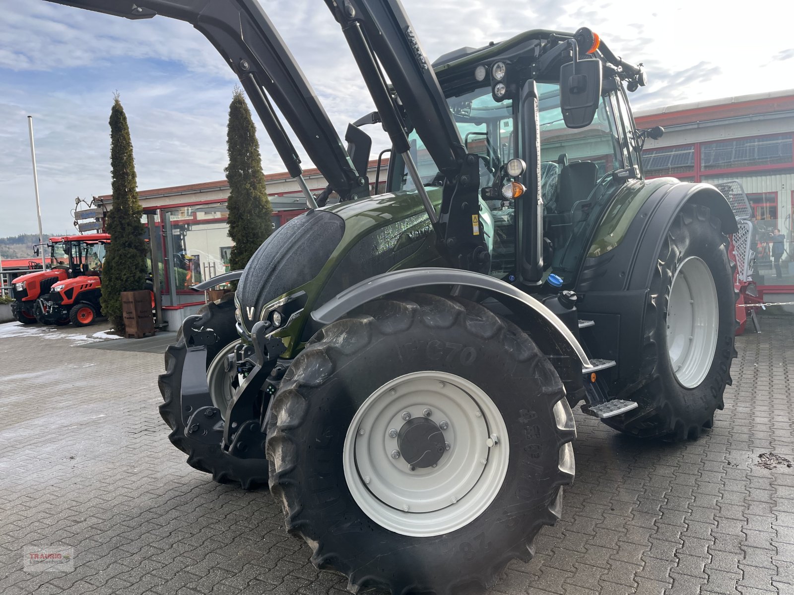 Traktor του τύπου Valtra N 135 Forst m. FL, Neumaschine σε Mainburg/Wambach (Φωτογραφία 3)