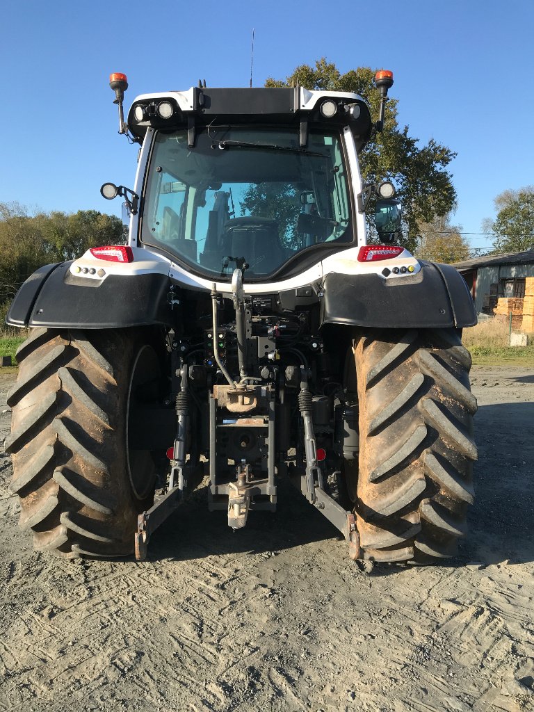 Traktor типа Valtra N 155 ACTIVE + CHARGEUR, Gebrauchtmaschine в UZERCHE (Фотография 7)