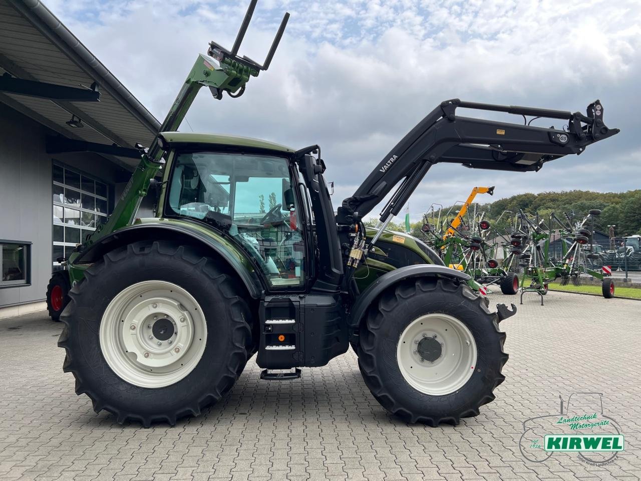 Traktor типа Valtra N 155 Active, Neumaschine в Blankenheim (Фотография 7)