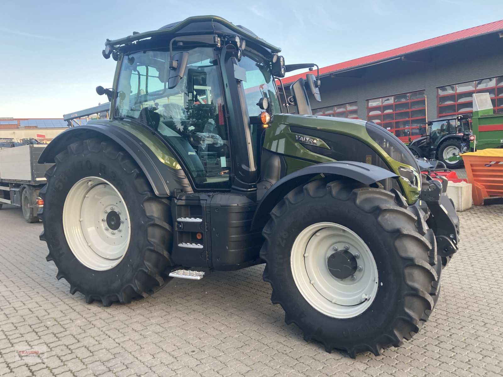 Traktor типа Valtra N 155 Aktiv Forst, Neumaschine в Mainburg/Wambach (Фотография 7)