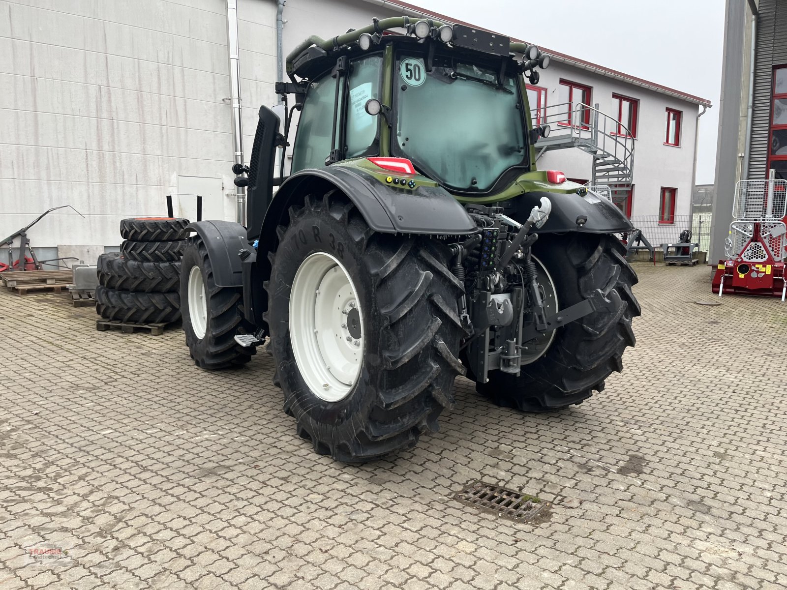 Traktor Türe ait Valtra N 155 D Forst, Neumaschine içinde Mainburg/Wambach (resim 3)