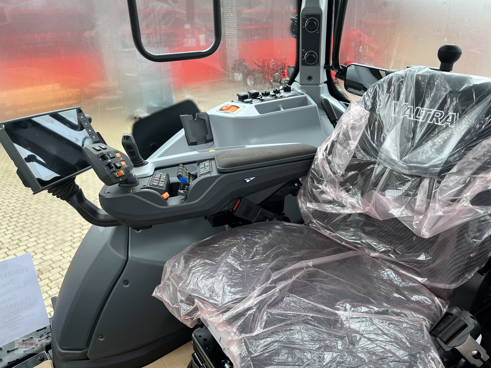 Traktor del tipo Valtra N 155 D Forst, Neumaschine In Mainburg/Wambach (Immagine 10)