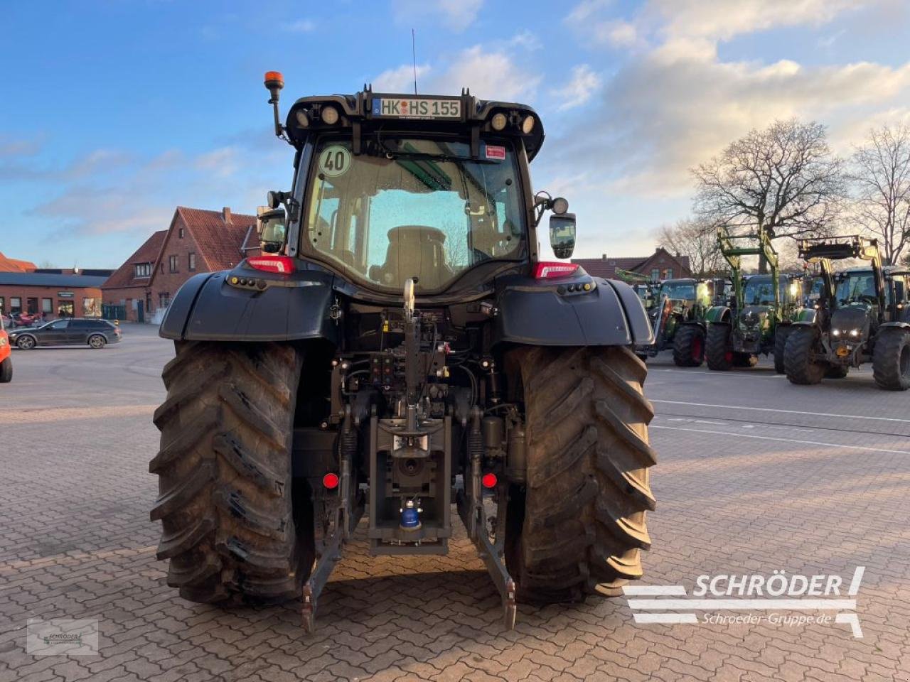 Traktor des Typs Valtra N 155 EA, Neumaschine in Völkersen (Bild 3)