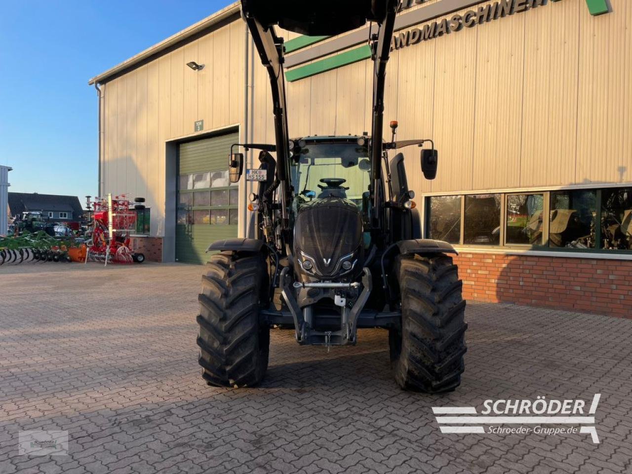 Traktor des Typs Valtra N 155 EA, Neumaschine in Völkersen (Bild 5)