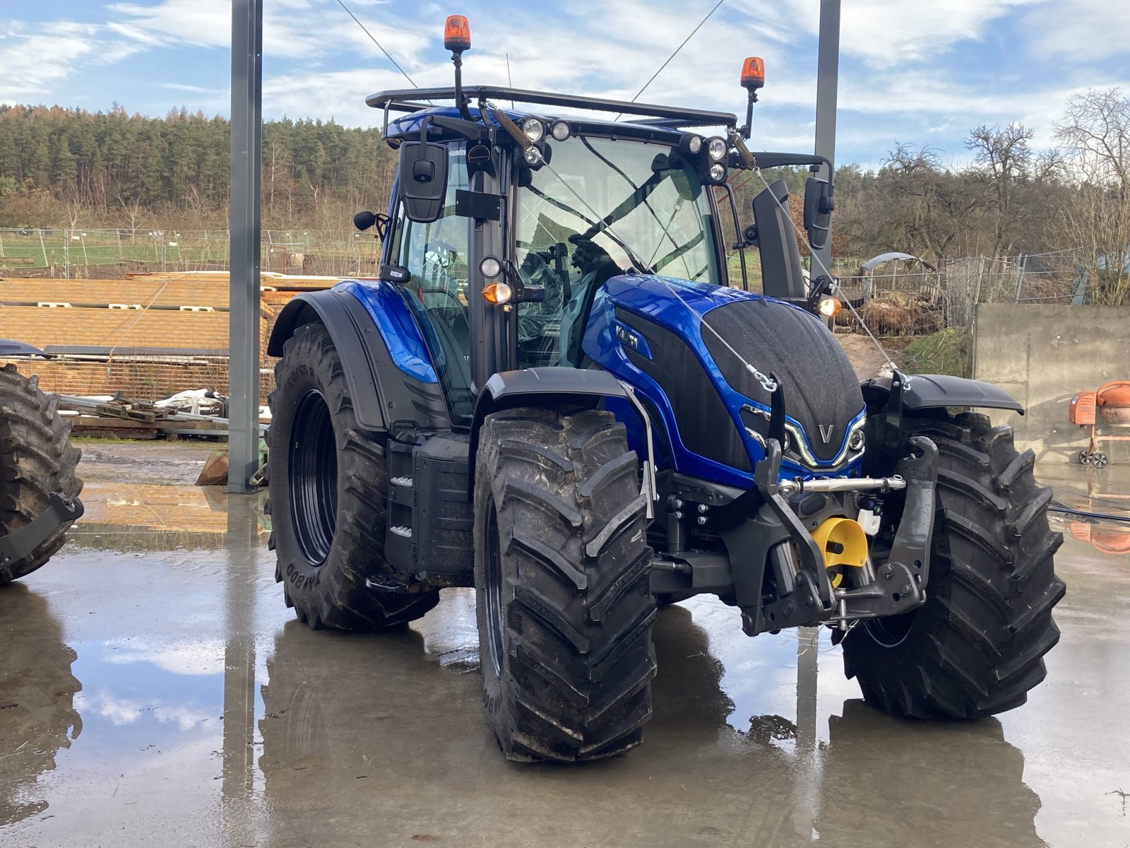 Traktor Türe ait Valtra N 155 eco Aktive Rüfa Forst, Neumaschine içinde Bodenwöhr/ Taxöldern (resim 1)