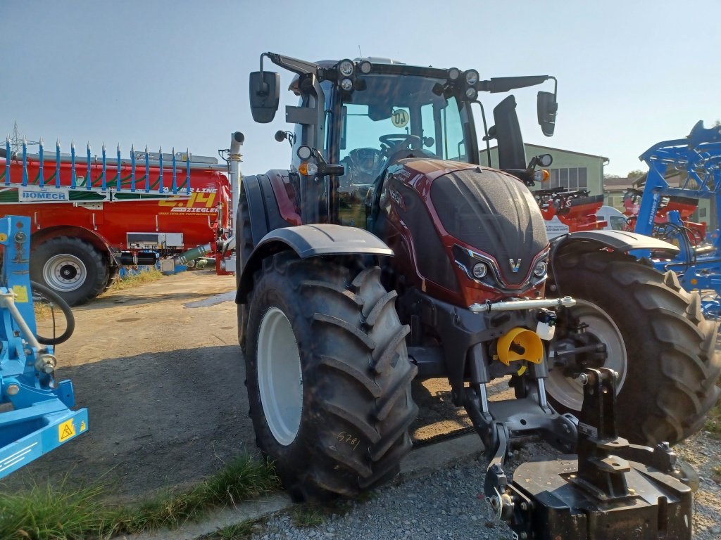 Traktor του τύπου Valtra N 155 Versu, Gebrauchtmaschine σε Uffenheim (Φωτογραφία 2)