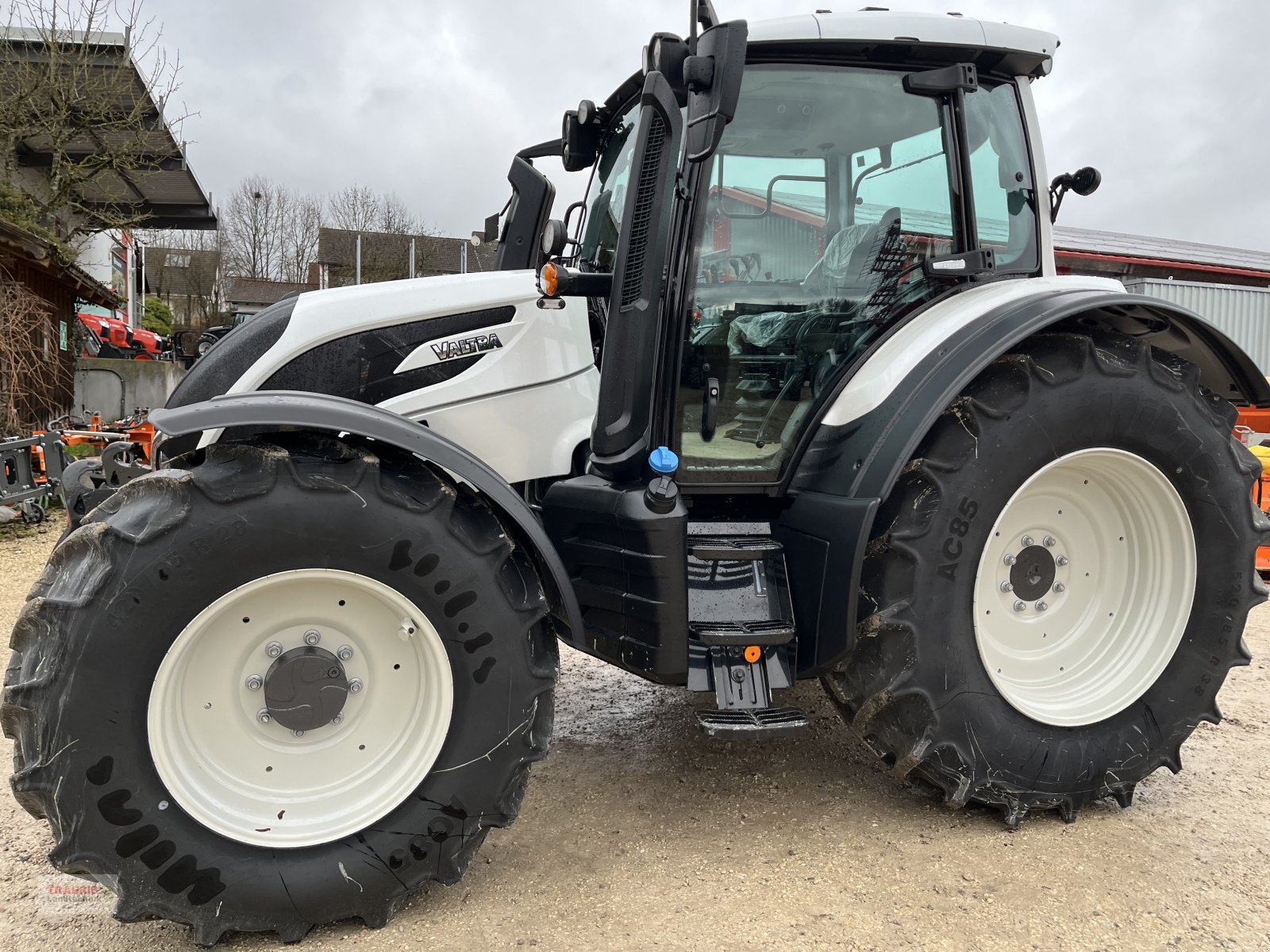 Traktor a típus Valtra N 155Aktiv, Neumaschine ekkor: Mainburg/Wambach (Kép 3)