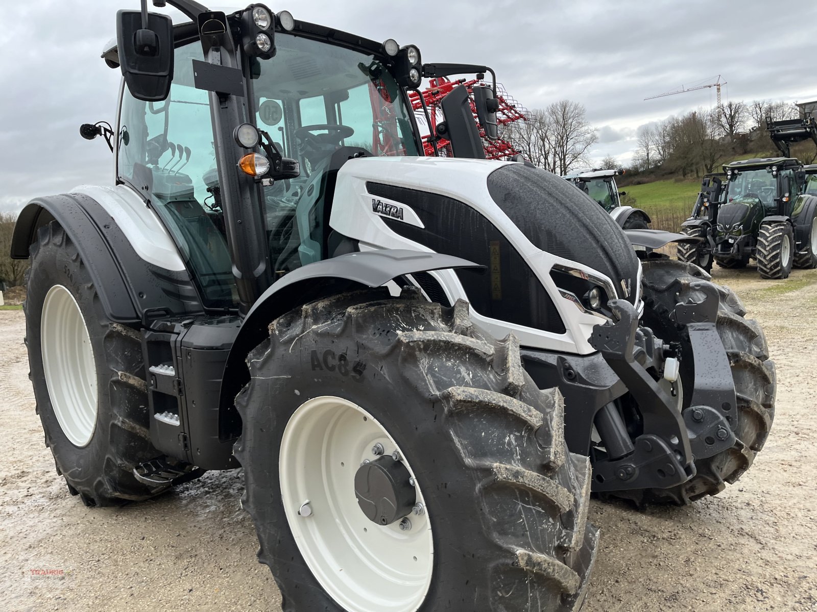 Traktor a típus Valtra N 155Aktiv, Neumaschine ekkor: Mainburg/Wambach (Kép 8)