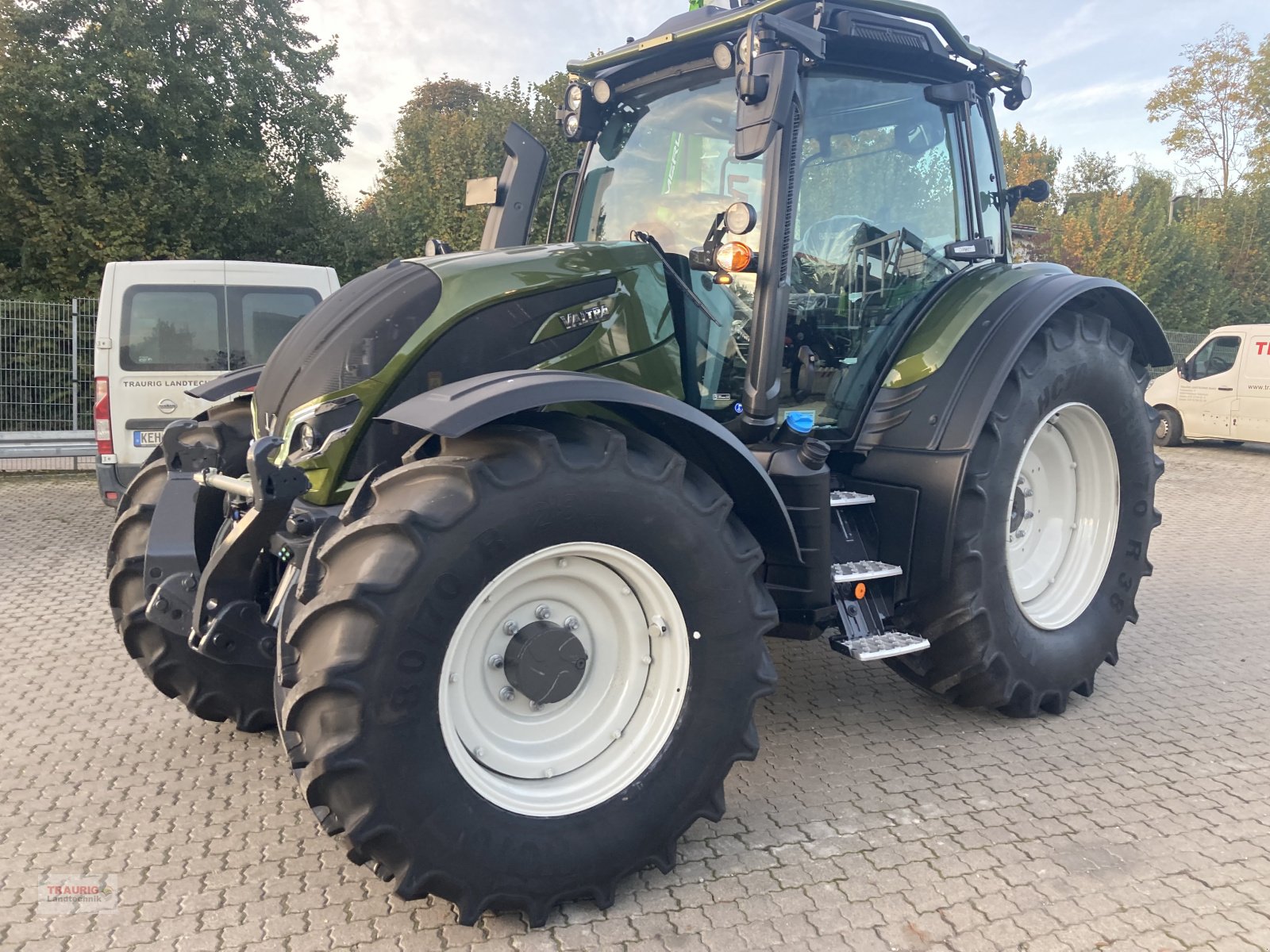 Traktor typu Valtra N 155D Forst, Neumaschine w Mainburg/Wambach (Zdjęcie 9)