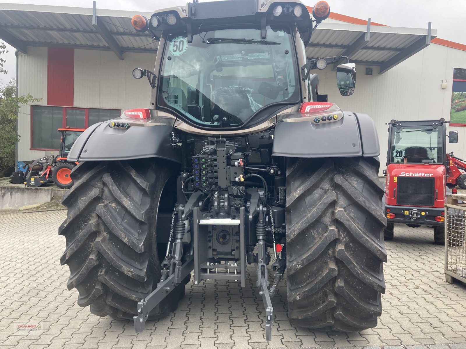 Traktor του τύπου Valtra n 155D m. Vollausstattung, Neumaschine σε Mainburg/Wambach (Φωτογραφία 13)