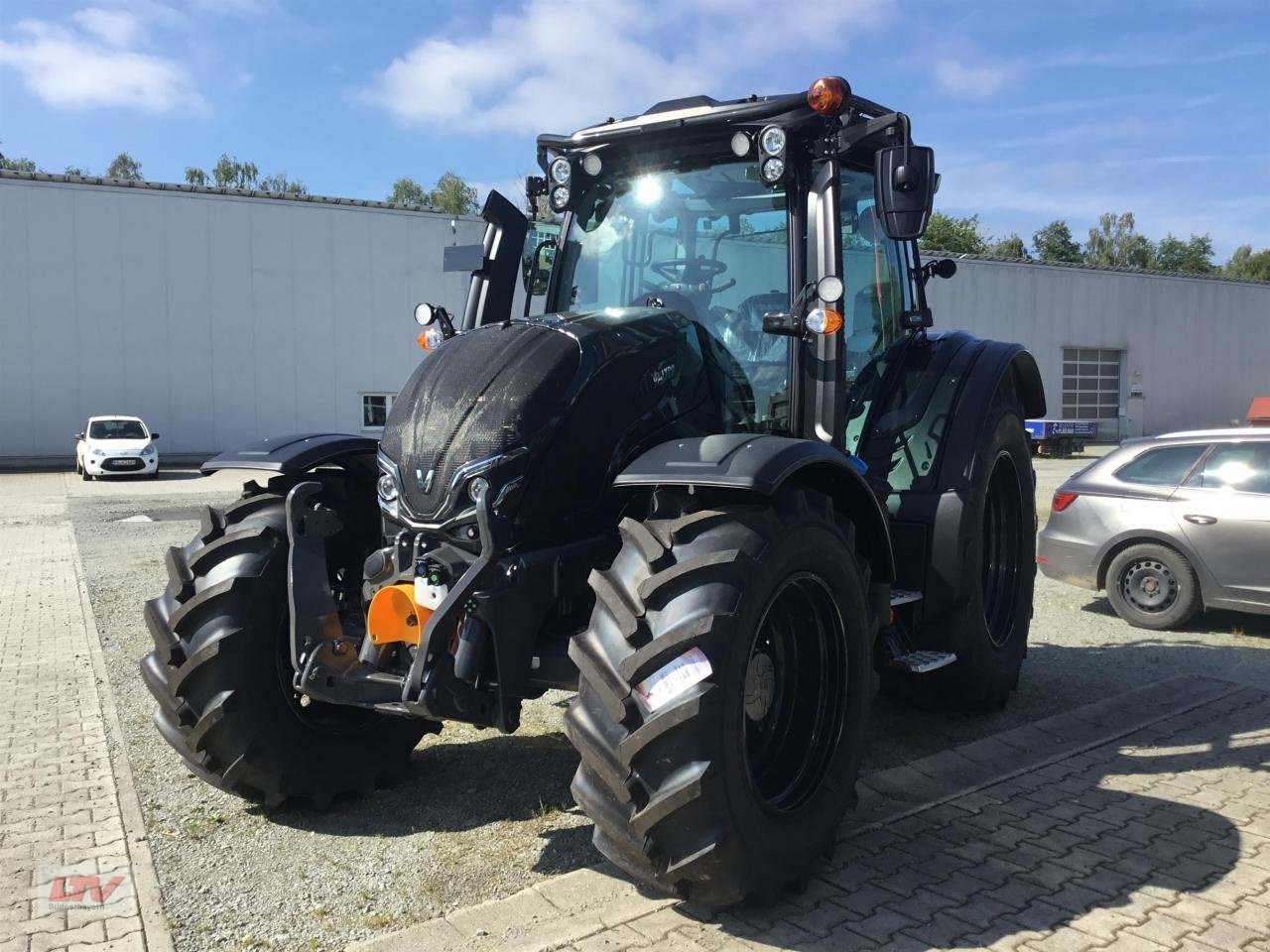 Traktor del tipo Valtra N 155e A SYW TW GL, Neumaschine en Eggenfelden (Imagen 2)