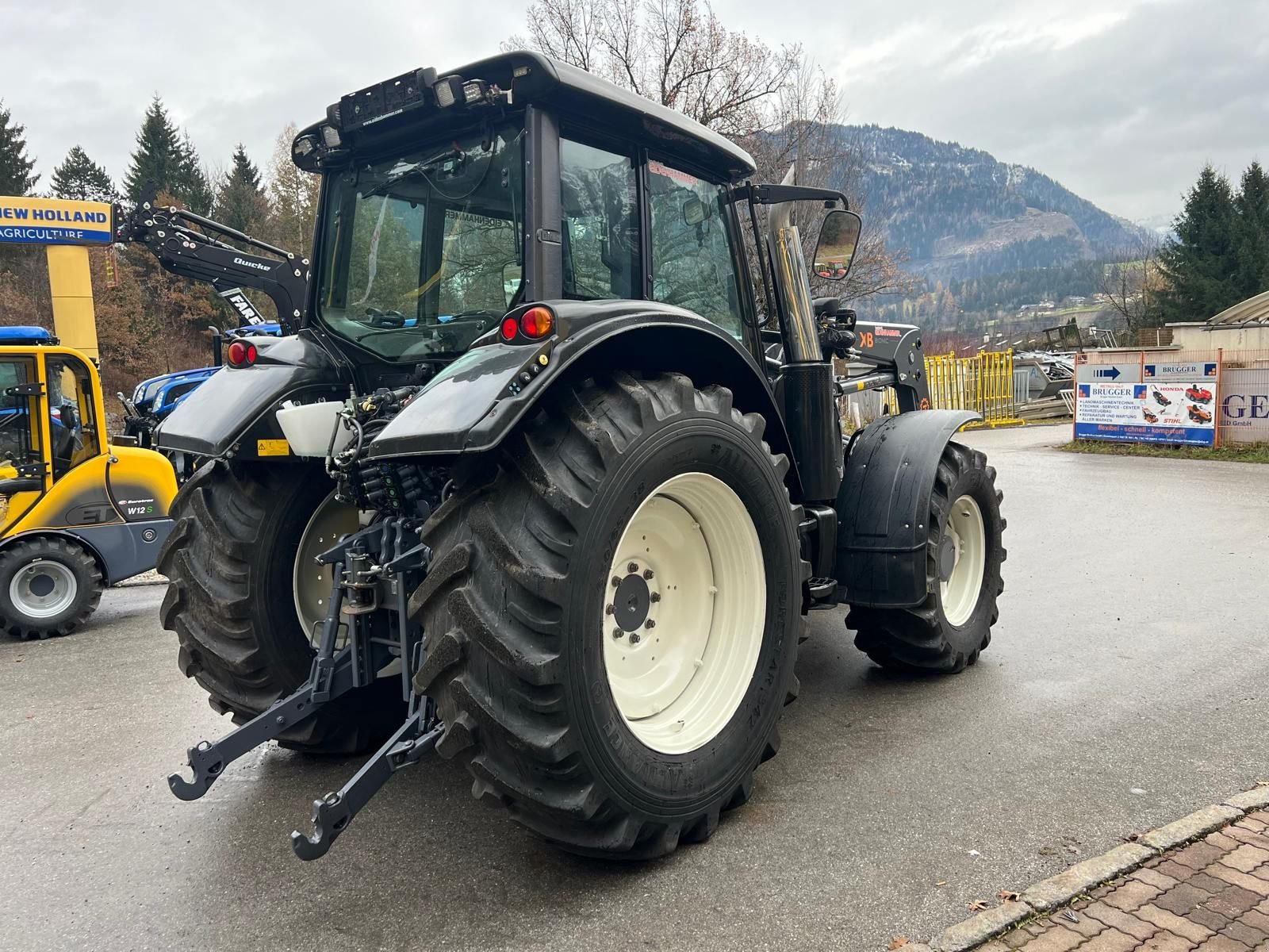 Traktor от тип Valtra N 163, Gebrauchtmaschine в Burgkirchen (Снимка 3)