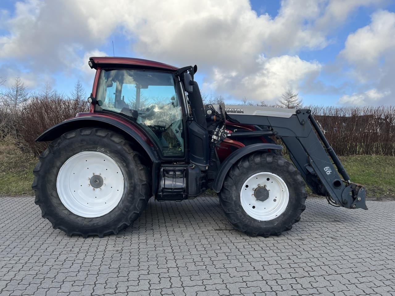 Traktor van het type Valtra N 174, Gebrauchtmaschine in Jelling (Foto 4)