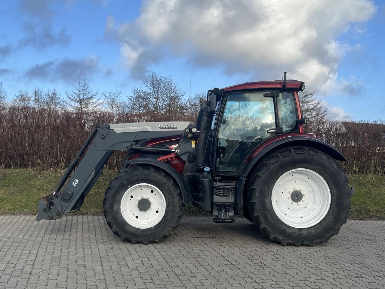 Traktor du type Valtra N 174, Gebrauchtmaschine en Jelling (Photo 1)