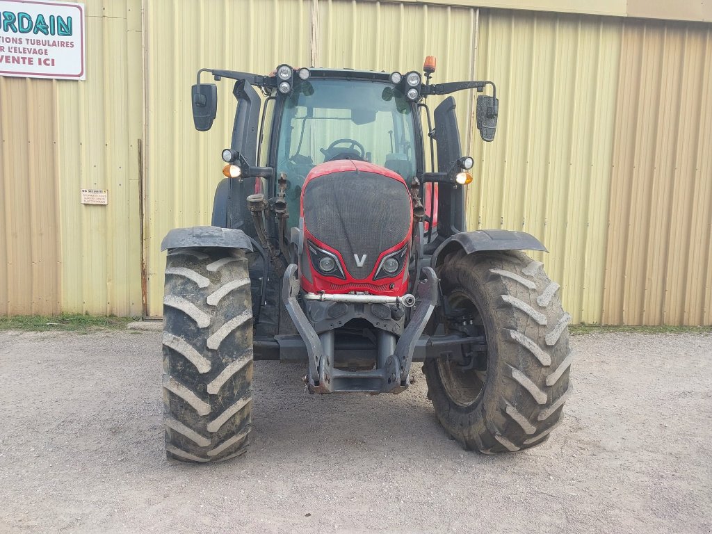 Traktor van het type Valtra N 174, Gebrauchtmaschine in MANDRES-SUR-VAIR (Foto 4)