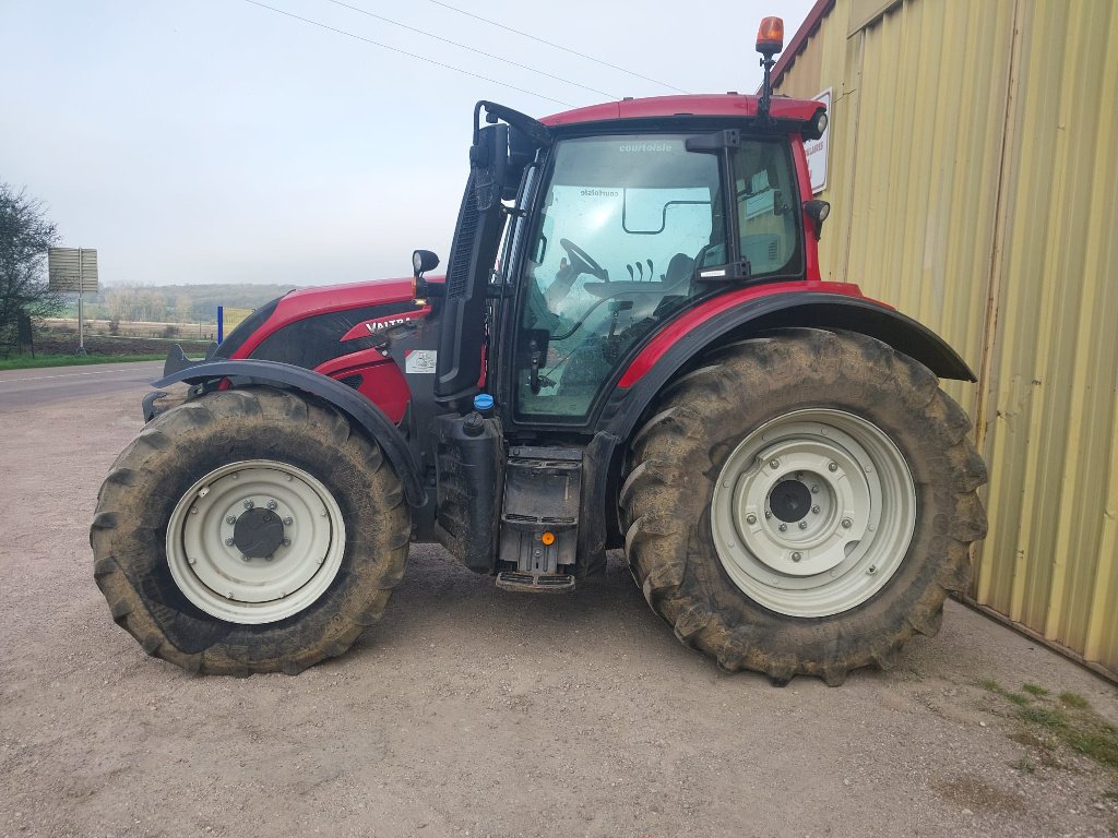 Traktor van het type Valtra N 174, Gebrauchtmaschine in MANDRES-SUR-VAIR (Foto 7)