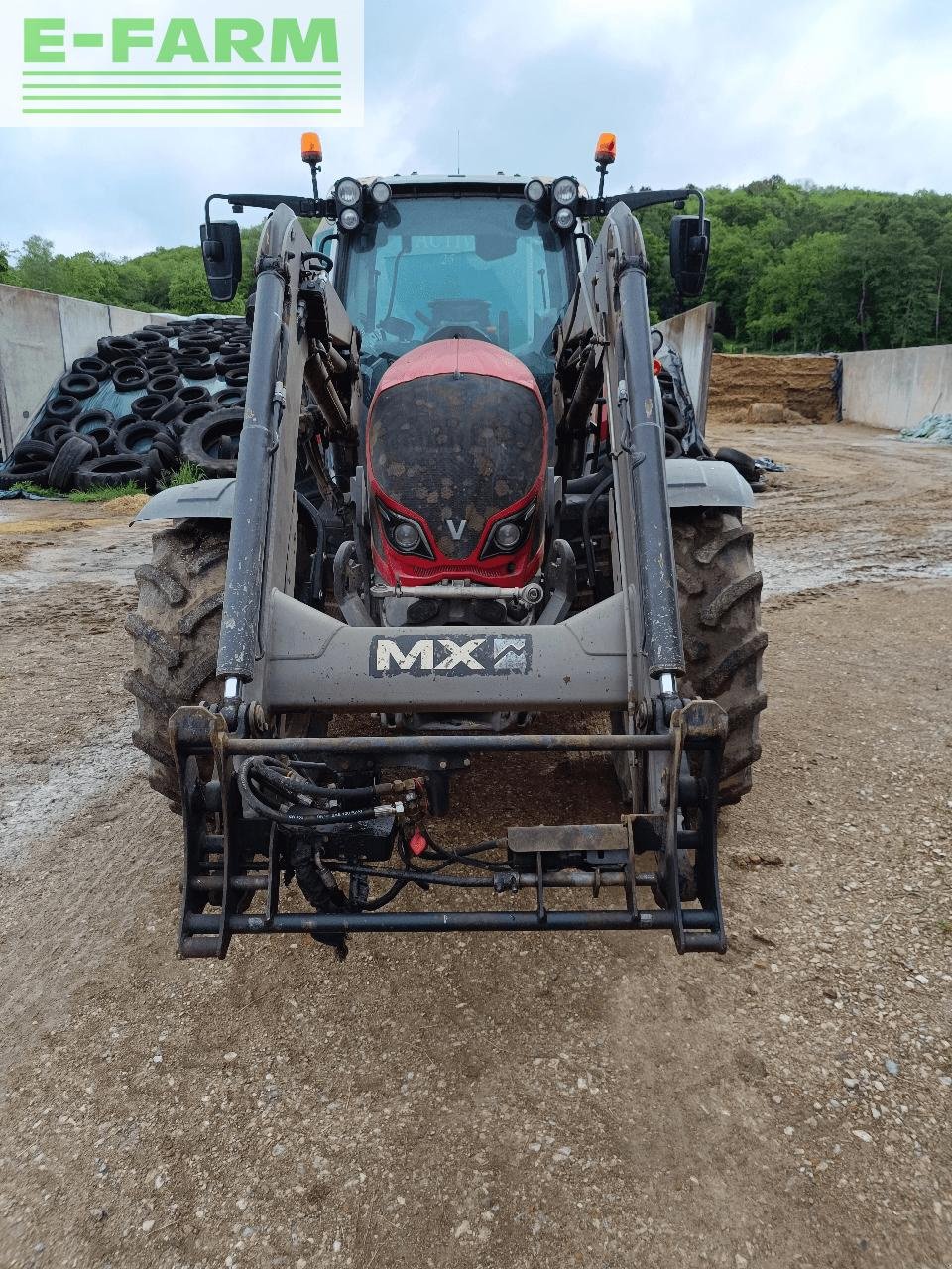 Traktor des Typs Valtra n 174, Gebrauchtmaschine in CHAUVONCOURT (Bild 3)