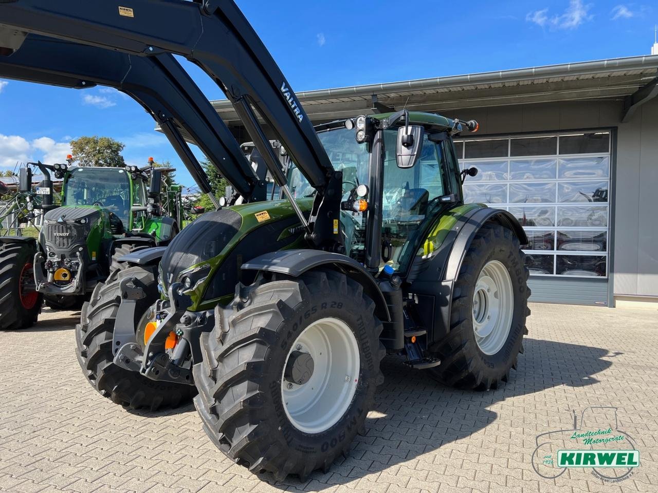 Traktor tipa Valtra N 175 Active, Neumaschine u Blankenheim (Slika 4)