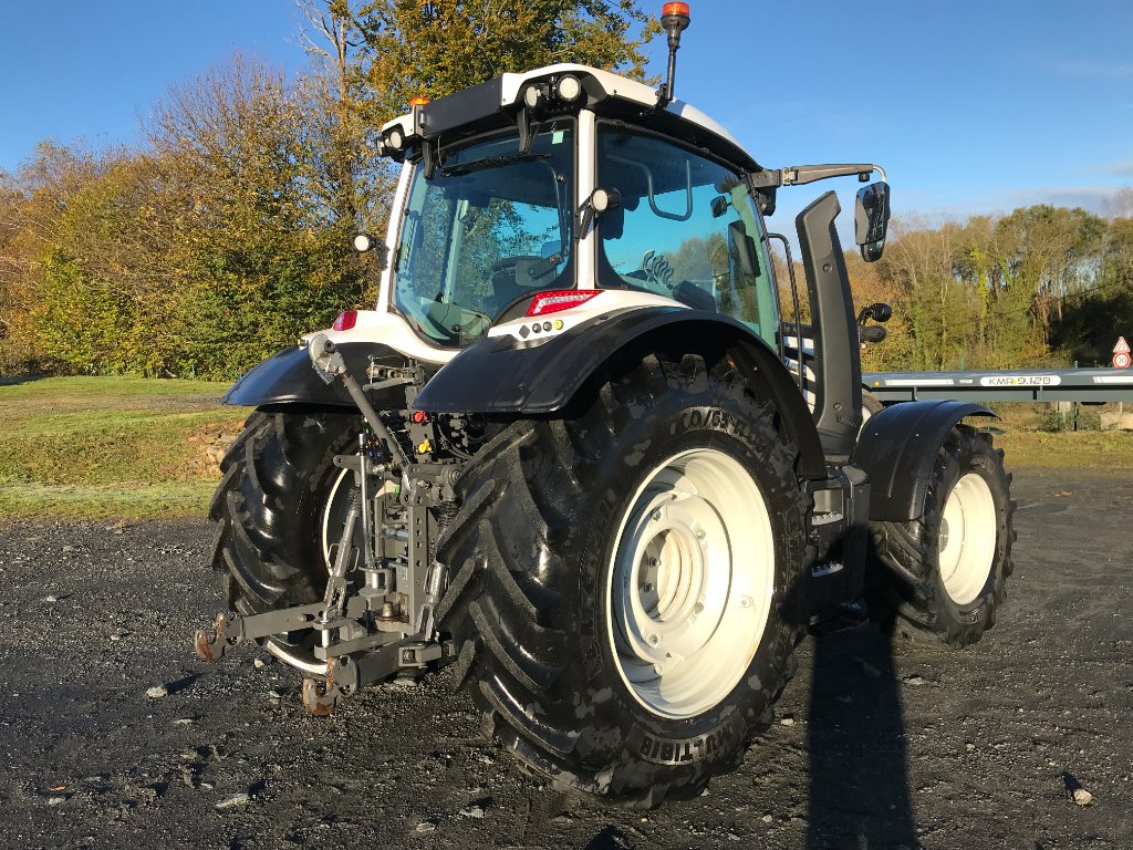 Traktor des Typs Valtra N 175 ACTIVE, Gebrauchtmaschine in UZERCHE (Bild 3)