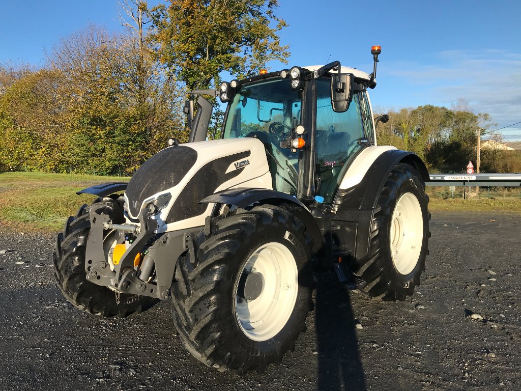 Traktor van het type Valtra N 175 ACTIVE, Gebrauchtmaschine in UZERCHE (Foto 1)