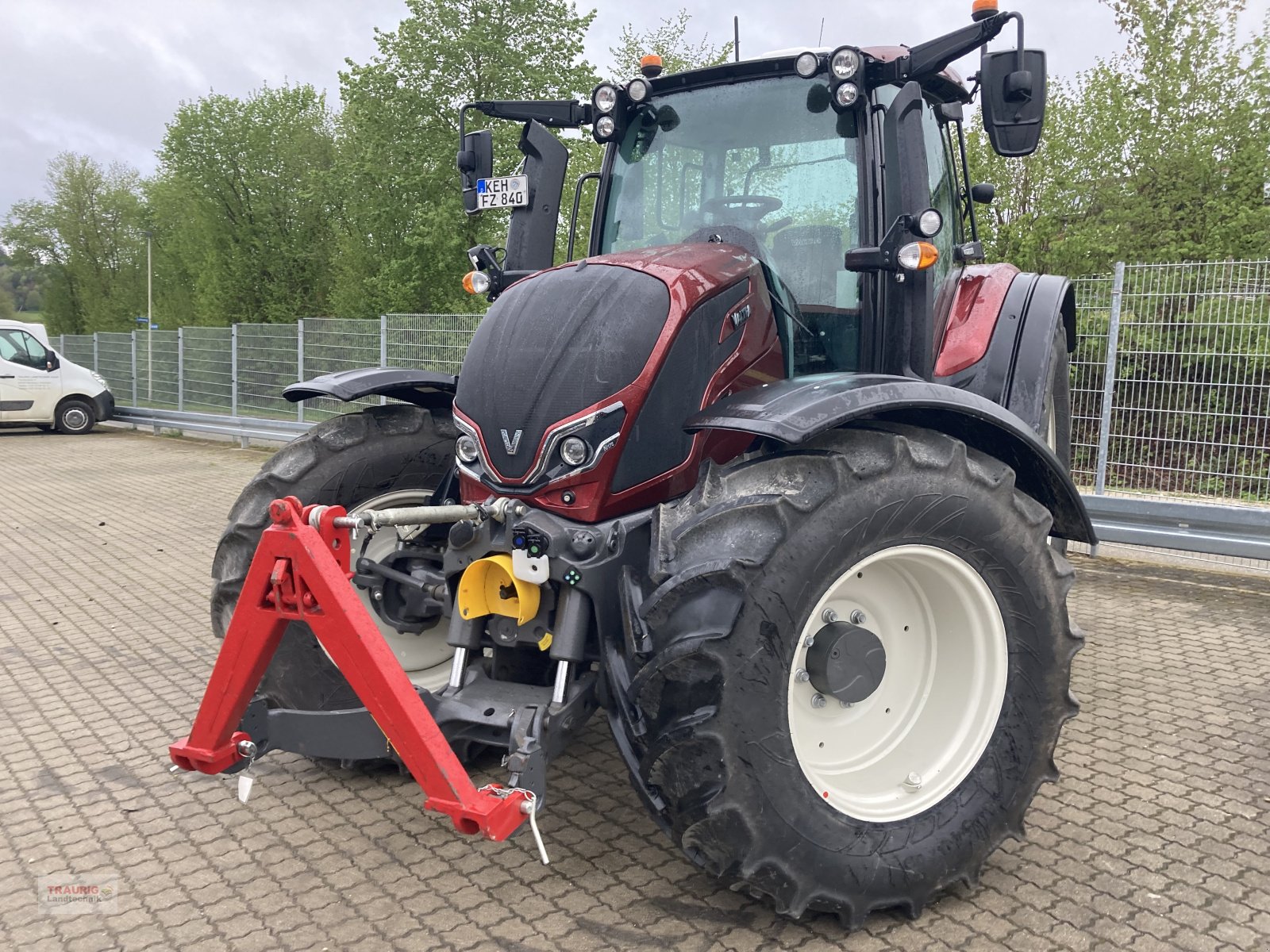 Traktor du type Valtra N 175D  m. FKH+FZW, Gebrauchtmaschine en Mainburg/Wambach (Photo 17)