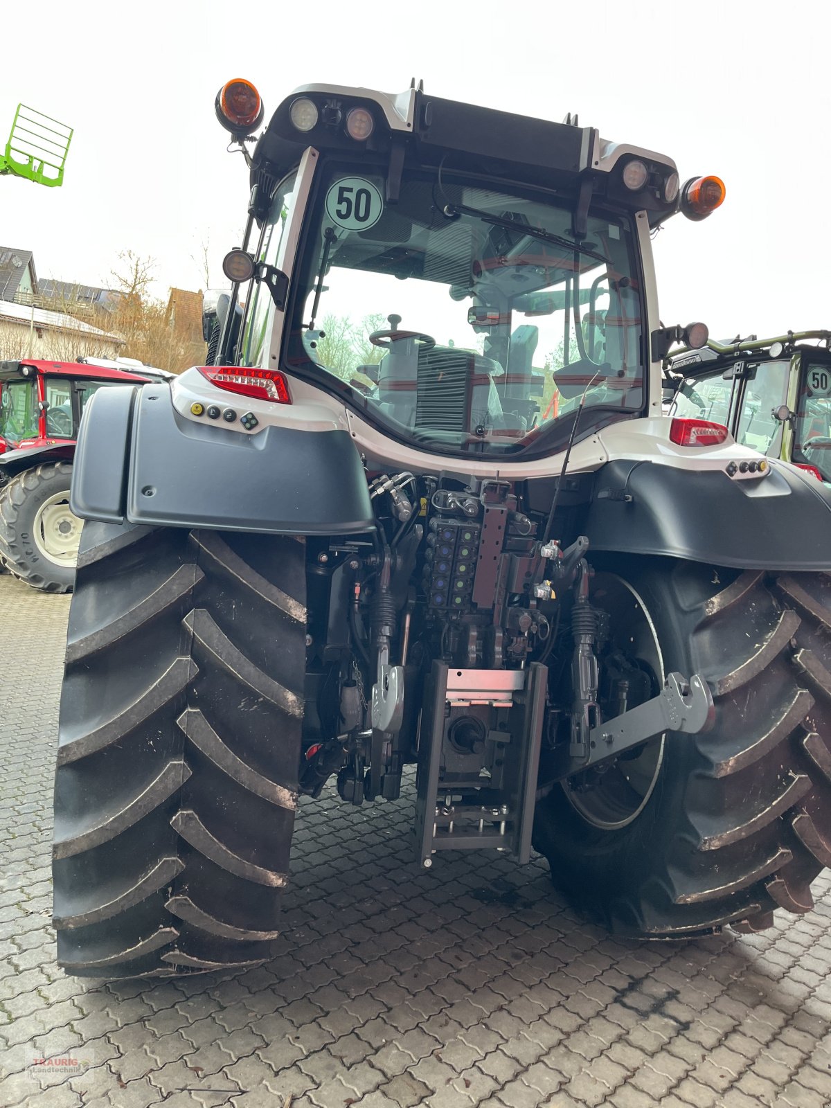 Traktor от тип Valtra N 175D m. Rüfa, Neumaschine в Mainburg/Wambach (Снимка 8)