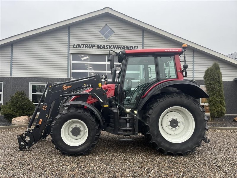 Traktor del tipo Valtra N103 HiTech med krybegear og fuldhydraulisk frontlæsser på med Euro skifte samt 3die funktion, Gebrauchtmaschine en Lintrup (Imagen 1)