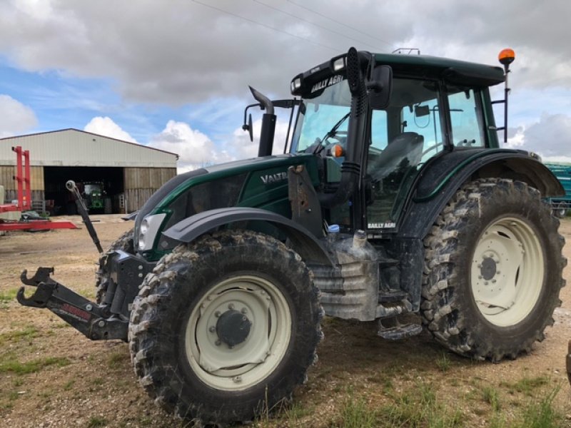 Traktor типа Valtra N103, Gebrauchtmaschine в VERDUN (Фотография 1)