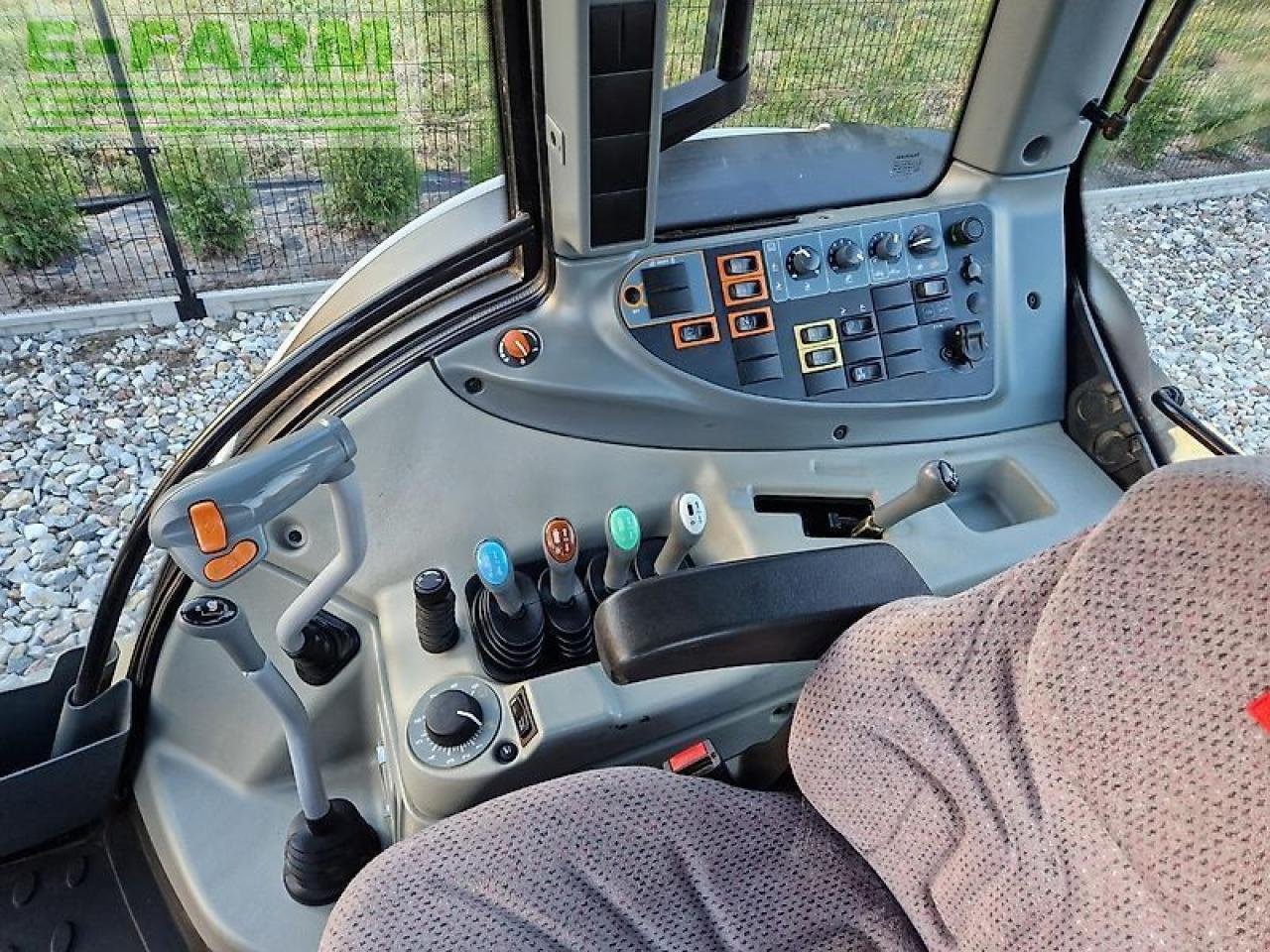 Traktor des Typs Valtra n103.4 h5, Gebrauchtmaschine in ZELOW (Bild 10)