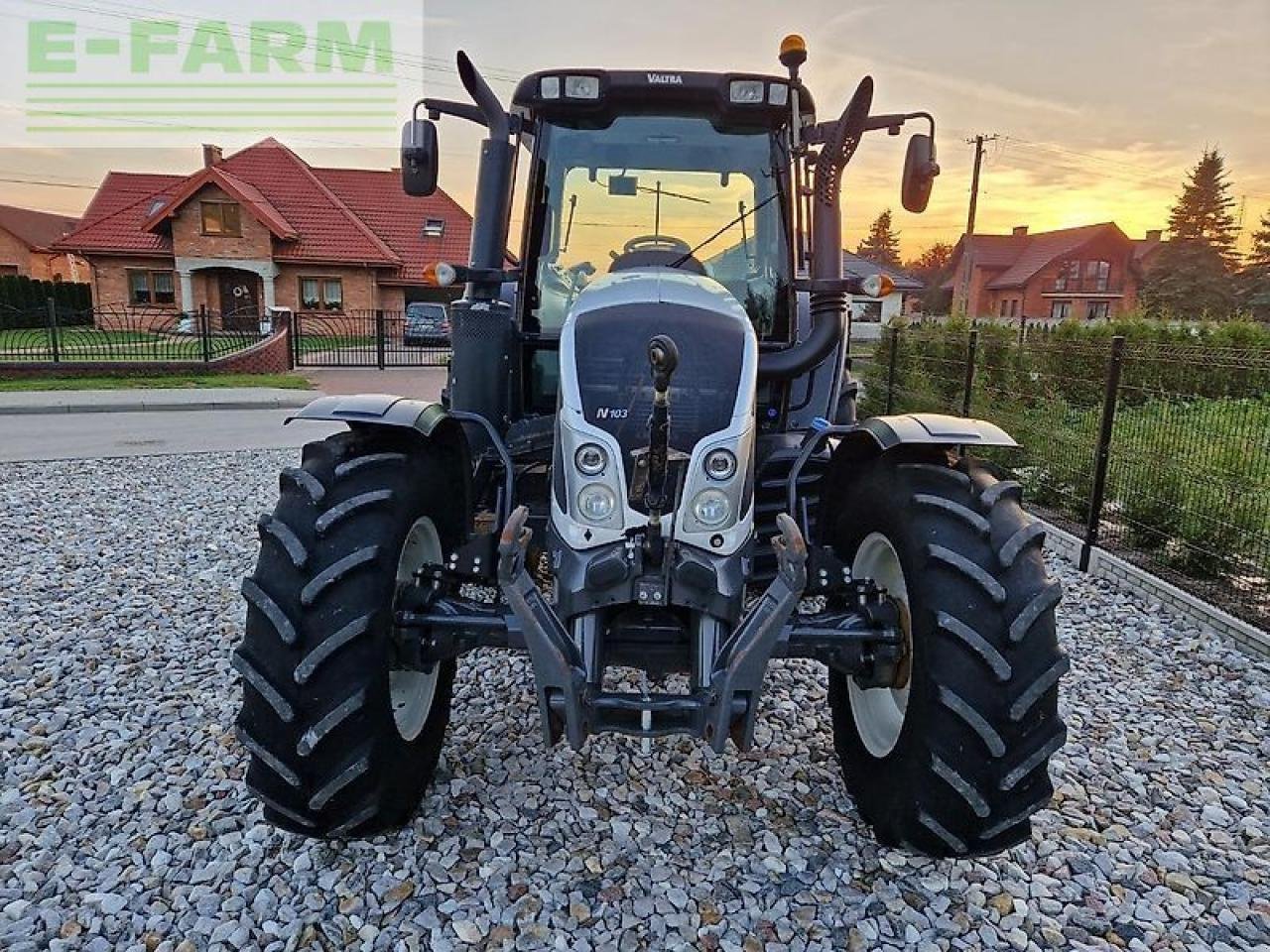 Traktor des Typs Valtra n103.4 h5, Gebrauchtmaschine in ZELOW (Bild 27)