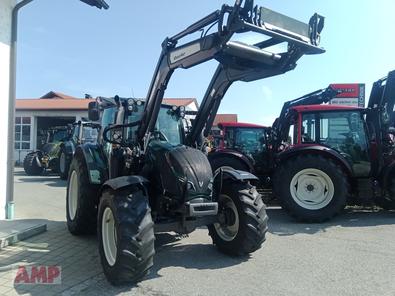 Traktor of the type Valtra N104 H, Gebrauchtmaschine in Teising (Picture 2)