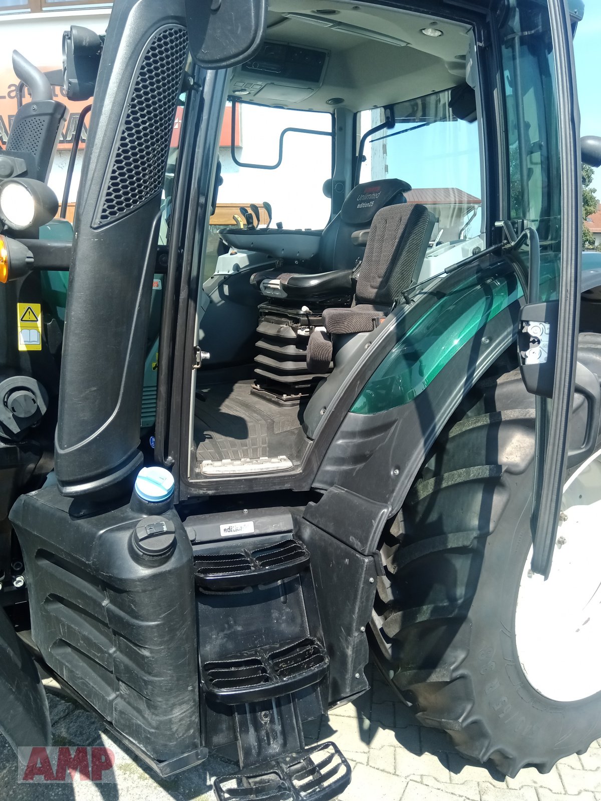 Traktor типа Valtra N104 H, Gebrauchtmaschine в Teising (Фотография 5)