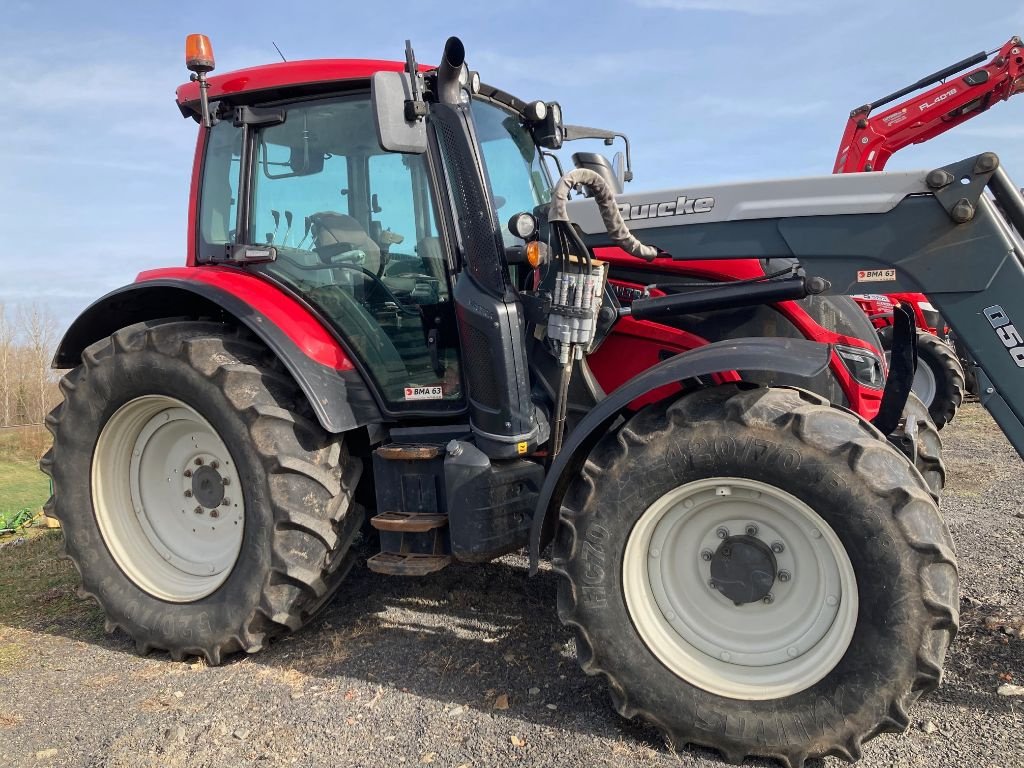 Traktor del tipo Valtra N104 H5, Gebrauchtmaschine In JOZE (Immagine 3)