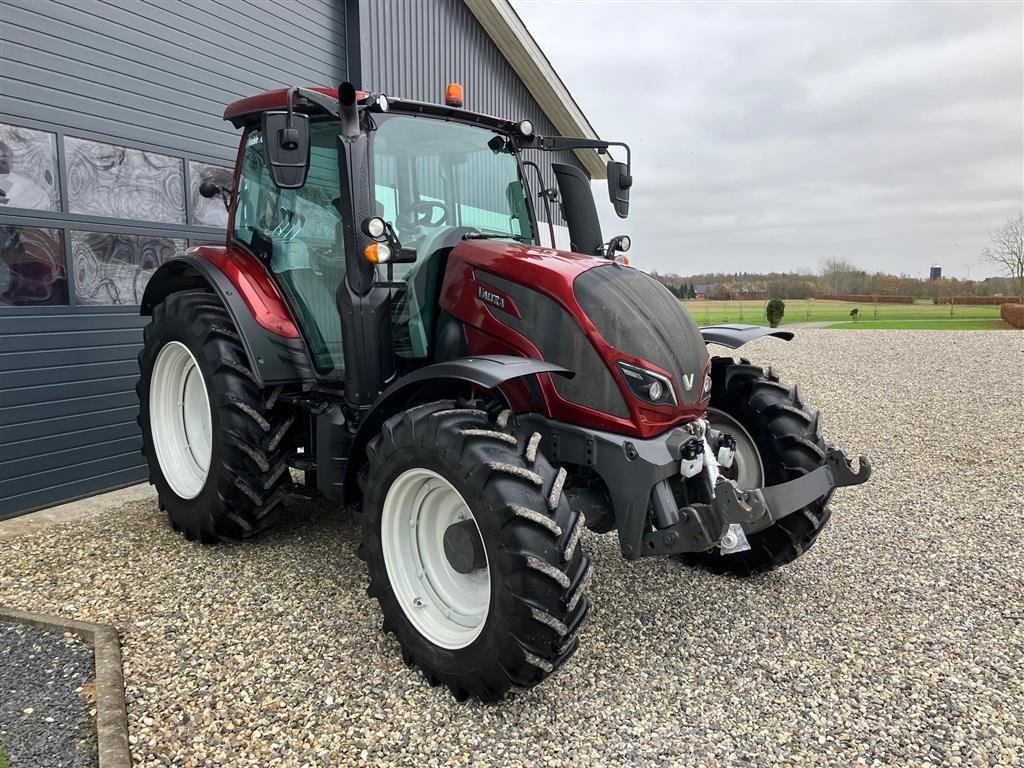 Traktor of the type Valtra N104 H5, Gebrauchtmaschine in Thorsø (Picture 6)