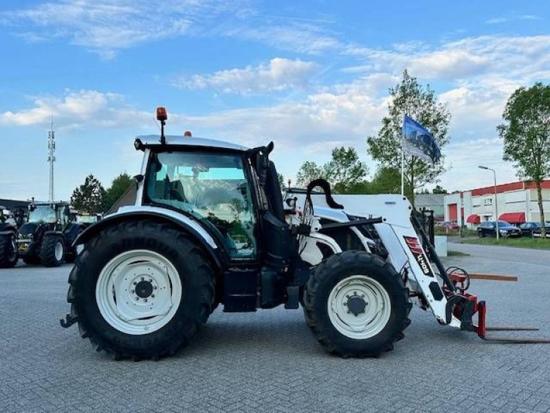 Traktor del tipo Valtra N104 Hitech met voorlader, Gebrauchtmaschine en Marknesse (Imagen 5)